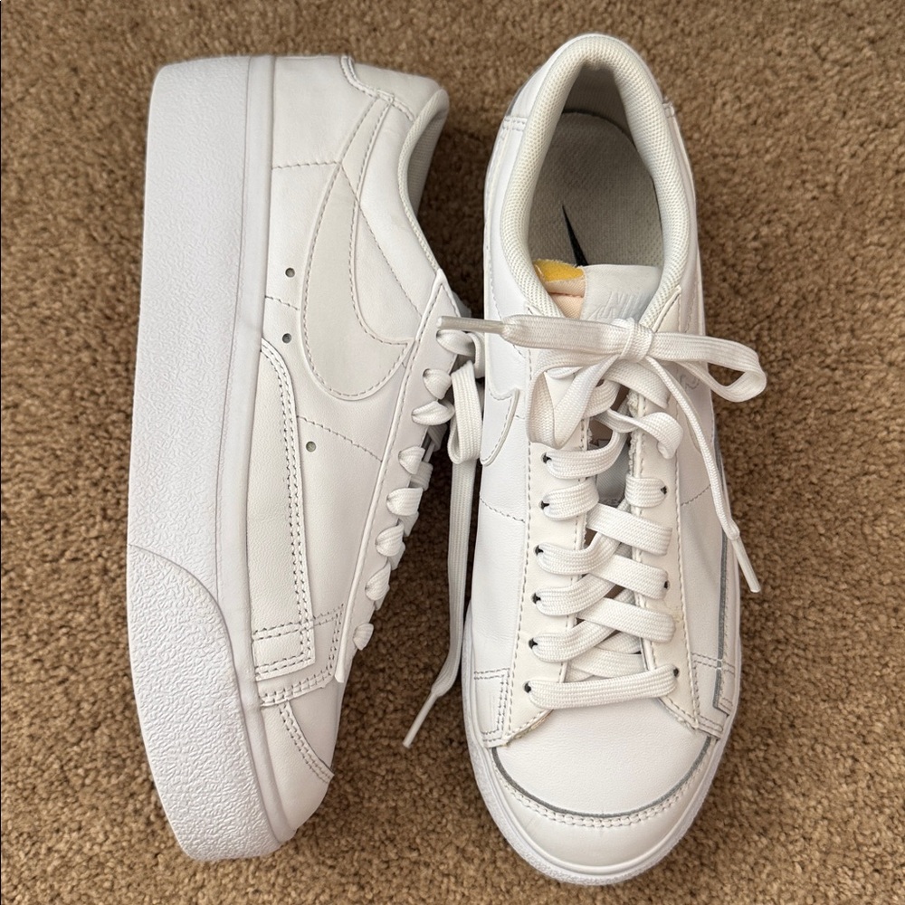 Nike Blazer Low Platform US 7